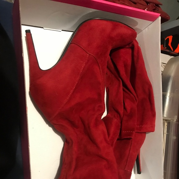 Over the knee Red Velvet boots - Picture 1 of 5